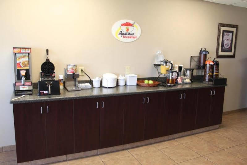 Super 8 By Wyndham Rainsville Exterior photo